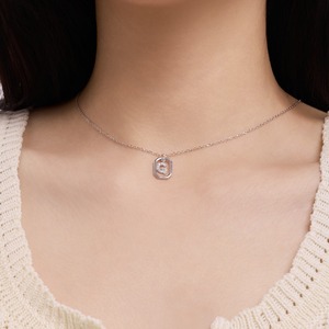 Dylam 5A Cubic Zirconia Alphabet-G-Colgante Collares Encantos Mujeres Letra inicial Collar de cadena de eslabones <span class=keywords><strong>2</strong></span> colores 45cm Nuevo diseño - Product Image 3