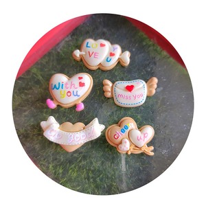 San valentino manchi incanta i cabochon a cuore con retro piatto in resina per materiali di riempimento melmosi - Product Image 3
