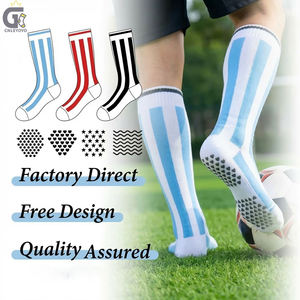 Chaussettes de football GENKE personnalisées à rayures verticales, antidérapantes, hauteur genou, fabrication directe, design gratuit - Product Image 1