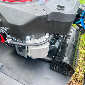 Tondeuse à gazon robotisée à chenilles en caoutchouc, télécommandée, moteur quatre temps haute puissance, sans crainte de glisser sur les pentes - Product Image 6
