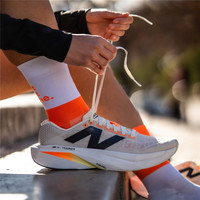 Chaussettes de course sur sentier de haute qualité personnalisées Chaussettes de compression athlétiques respirantes Marathon Running Crew Running Toe Sock