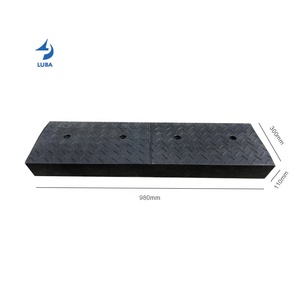 110mm Height Wholesale Removable Recycled Rubber Plastic Kerb Ramps Rubber Car Safety Curb Ramps