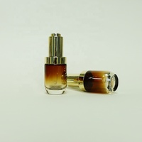 Emballage de cosmétiques en petits lots personnalisé de 30 ml compte-gouttes à pompe à pression électrolytique changement progressif de couleur flacon compte-gouttes en verre