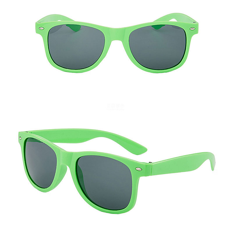 สีเขียว