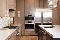 AlandCabinet Îlot de cuisine en bois massif personnalisé Design classique Panneau surélevé à panneau plat comprend robinet d'évier stratifié en marbre