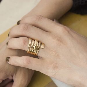 Nouveaux anneaux géométriques en spirale enveloppés multicouches Bague plaquée or 18 carats pour femmes - Product Image 2