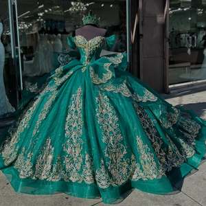 Mumuleo Vestidos de Quinceañera Verde Esmeralda con Escote Corazón Estilo Baile Brillantes para Fiesta de 15 Años - Product Image 1