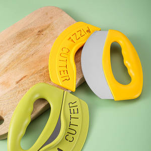 قاطع أسطواني مضحك بأشكال مختلفة ، قطاعة بيتزا ، دراجة ، قطاعة بيتزا ، أداة قطع بيتزا ، قطاعة بيتزا بلاستيكية من الفولاذ المقاوم للصدأ مع شعار - Product Image 1