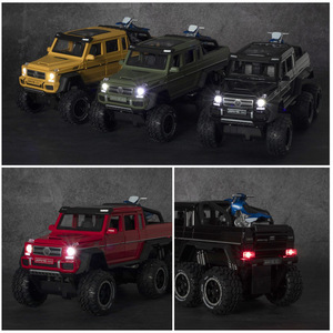 Coches en miniatura fundidos 1:28 Benz <span class=keywords><strong>G63</strong></span> <span class=keywords><strong>6X6</strong></span> con sonido y luz puertas de retroceso abrir modelo de coche de metal juguetes Modelo del coche - Product Image 5