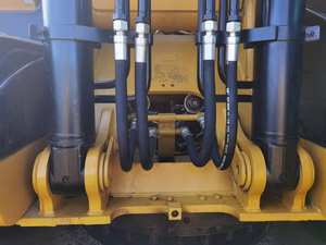 Excavatrice CAT 320D2 d'occasion de haute qualité 2017 modèle composant de noyau de moteur puissant presque neuf 2001-4000 heures Shanghai Yard - Product Image 2