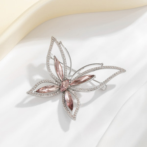 Crystal Butterfly Brooch Zinc Alloy Claw Setting Women's Party Fashion Jewelry Openwork Insect Corsage Pin Decoration - Product Image 4