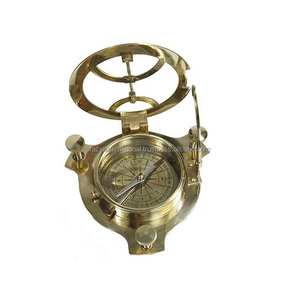 Boussole nautique vintage en laiton massif avec bouton poussoir - Product Image 6