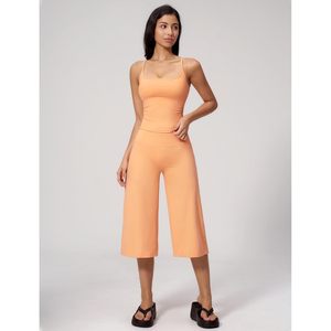 Womens Workout <b>Set</b> Spaghetti Strap Crop Top Matching Wide Leg Capri Pants Yoga Gym Pilates Outfit Breathable Spandex Polyester - Product Image 2