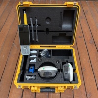 Penerima GNSS E1 Lite RTK dengan Baterai 20 Jam IP68 untuk Survei dan Pemetaan Lahan