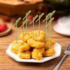 Brochetas de nudo anudado de té de bambú Selecciones para cócteles Brocheta de fruta roja Brocheta de lazo - Product Image 1