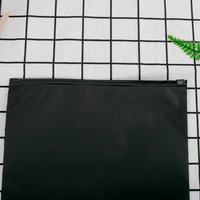 Sac en plastique polyéthylène noir mat et blanc avec fermeture éclair, écologique, biodégradable, personnalisé, givré, avec fermeture éclair pour vêtements
