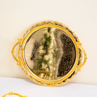 Plateau de service rond doré Luckygoods QT260006 avec poignées, plateau décoratif pour la présentation de desserts et gâteaux lors de mariages et de fêtes