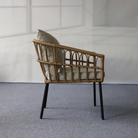 Ensemble de canapé en rotin tressé gris anthracite 4 pièces avec 2 fauteuils et table basse, mobilier de patio avec coussins crème pour jardin