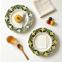 Assiette à dîner en céramique à motif de feuilles en relief, assiette décorative en céramique peinte à la main avec des fleurs pour la maison et la cuisine