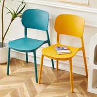 Chaises de salle à manger en plastique empilables sans accoudoirs, couleur personnalisée, haute qualité, modernes, pour hôtels, usage extérieur et villas - Vente en gros