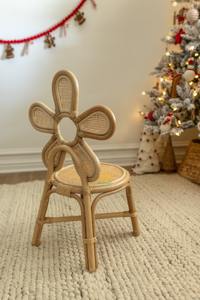 Chaise en rotin artisanale au design moderne avec dossier floral Fait à la main durable pour enfants Bébés pour la cuisine Chambre à coucher Utilisation en extérieur - Product Image 3