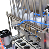 Machine de remplissage et de scellage de gobelets linéaires haute précision à 6 voies pour jus et yaourts avec scellage en feuille d'aluminium, précision : ±1%