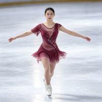 Robe de patinage artistique rouge bordeaux dégradé à manches volantées, dos ouvert, en maille ornée de strass, pour concours de danse sur glace, pour enfants et filles