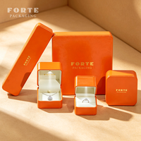 Boîte à bijoux en cuir brillant orange FORTE pour collier, bracelet, bague, boutique de détail, boîte à bijoux personnalisée avec lumière LED