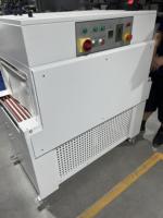 Tunnel d'emballage rétractable PLC contrôlé par moteur pour bouteilles de boisson Conception d'économie d'énergie Section de refroidissement Boîte de prix concurrentiel
