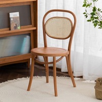 Chaise de salle à manger contemporaine rustique en rotin avec cadre en bois massif pour la restauration et la maison (vente en gros)