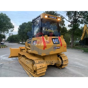 Excavadora de cadenas Caterpillar D5K americana usada en excelentes condiciones con motor original y motor de 9408 kg en excelente estado a la venta - Product Image 4