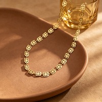Ensemble tendance de bracelet et collier pour fille, motif étoile creuse et maillons carrés, plaqué or, pour usage quotidien, vente en gros TGXL14579