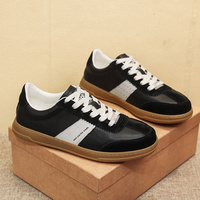 Chaussures de sport allemandes basses personnalisées pour hommes, fournisseur, en cuir de vache noir et blanc, semelle en caoutchouc, baskets décontractées rétro