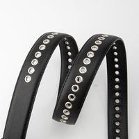 Nouveaux designs Ceintures larges en cuir véritable pour femmes, avec rivets creux et boucle ardillon argentée, en cuir de vachette