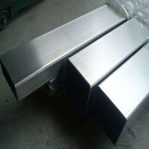 Tubo Cuadrado de Acero Inoxidable con Sección Hueca Rectangular para Uso Industrial - Product Image 3