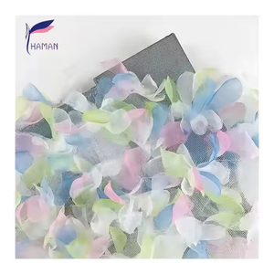 Venta al por mayor 100% tela de poliéster de nuevo diseño 3D flor decoración encaje Anti-píldora dimensional nupcial fluorescente <span class=keywords><strong>entretela</strong></span> - Product Image 3