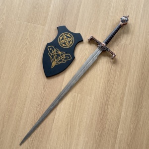 Épée occidentale populaire de 108 cm, 1,3 kg, rouge-bronzée avec flamme noire pour collection de cosplay - Product Image 1