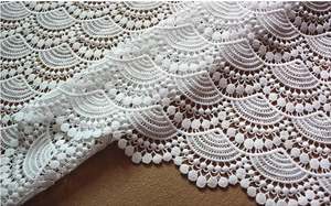 Robe blanche à fleurs style dubaï, tissu en dentelle - Product Image 3