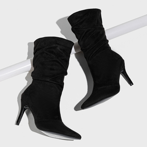 Bottes courtes pour femmes très tendance à talon fin et pointu, respirantes, en daim élastique, pour l'automne, style extérieur froissé naturel - Product Image 5