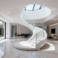 Escalera de Caracol Moderna con Estructura Reforzada y Barandilla Envolvente, Estructura Duradera para Interiores de Viviendas Familiares de Varios Pisos