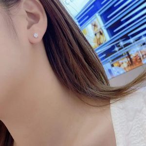 Pendientes de Oro de 18K Xinfly, Diseño Clásico de Seis Garras, 0.64CT H-VVS, Gran Venta de Verano, Diseño Elegante Occidental para Novia, Compromiso, Boda - Product Image 5