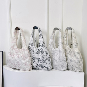 Sac à bandoulière grande capacité, nouvelle collection été 2024, super populaire, brodé, grand sac fourre-tout pour femmes - Product Image 1