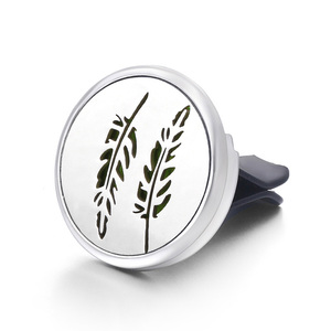 กล่องใส่น้ำหอมติดรถยนต์สแตนเลส กลิ่นหอมบำบัด น้ำมันหอมระเหย ที่หนีบช่องแอร์ - Product Image 5