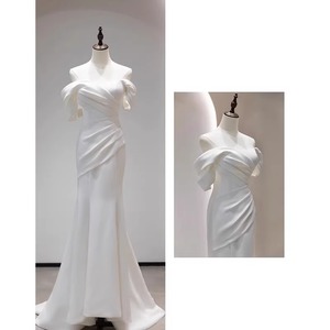 S1576L Abito <span class=keywords><strong>da</strong></span> <span class=keywords><strong>sposa</strong></span> francese monospalla 2026 con vita a coda di pesce e vestibilità Slim Texture leggera e abito <span class=keywords><strong>da</strong></span> <span class=keywords><strong>sposa</strong></span> a pieghe - Product Image 5