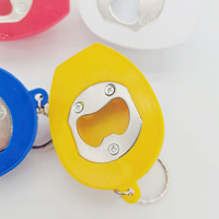 Portachiavi Personalizzato a Forma di Mini Casco da Costruzione 3D con Luce LED e Logo Personalizzato, Apribottiglie a Forma di Casco di Sicurezza per Chiavi e Borsa