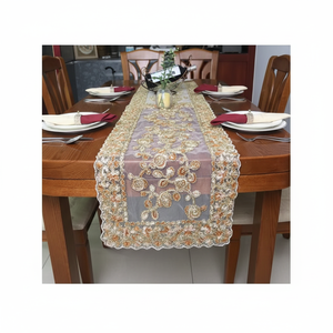 Runner da Tavola Etnico di Lusso Fatto a Mano, Runner Boho con Ricami Elaborati ed Effetto Perline Finte per Tavolo da Pranzo e Arredamento Casa - Product Image 3