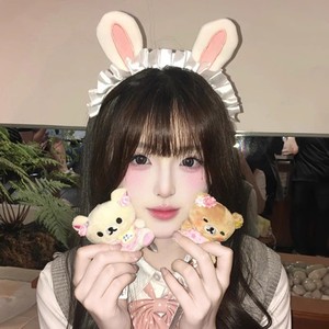 Venta al por mayor de pinzas para el pelo de peluche, decoraciones para las orejas, conjuntos de cosplay, diademas de conejita, accesorios para el pelo dulces y lindos para chicas. - Product Image 1