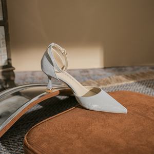 Chaussures à talons hauts sexy et élégantes pour femme, chaussures respirantes à semelle épaisse de style banquet de haute qualité - Product Image 5