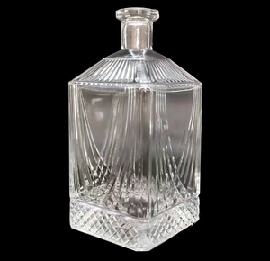 700ml 750ml Whisky vuông thủy tinh trong suốt khắc <span class=keywords><strong>Craft</strong></span> nút chai với nắp kính chai rượu vang có thể được tùy chỉnh 6000 cái - Product Image 3