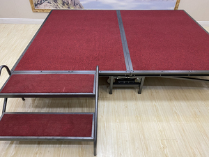 เวทีพับได้แบบพกพาสำหรับโรงแรม พร้อมล้อเลื่อน สำหรับงานพรมแดง งานแต่งงาน งานเลี้ยง โรงเรียน และการแสดงในร่ม - Product Image 2